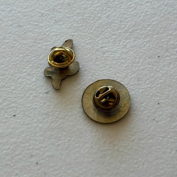 Vintage 70s Grateful Dead Skeletons From The Closet Pin Bundle Of 2 - Picture 6 of 6